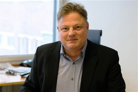 J hultinnen